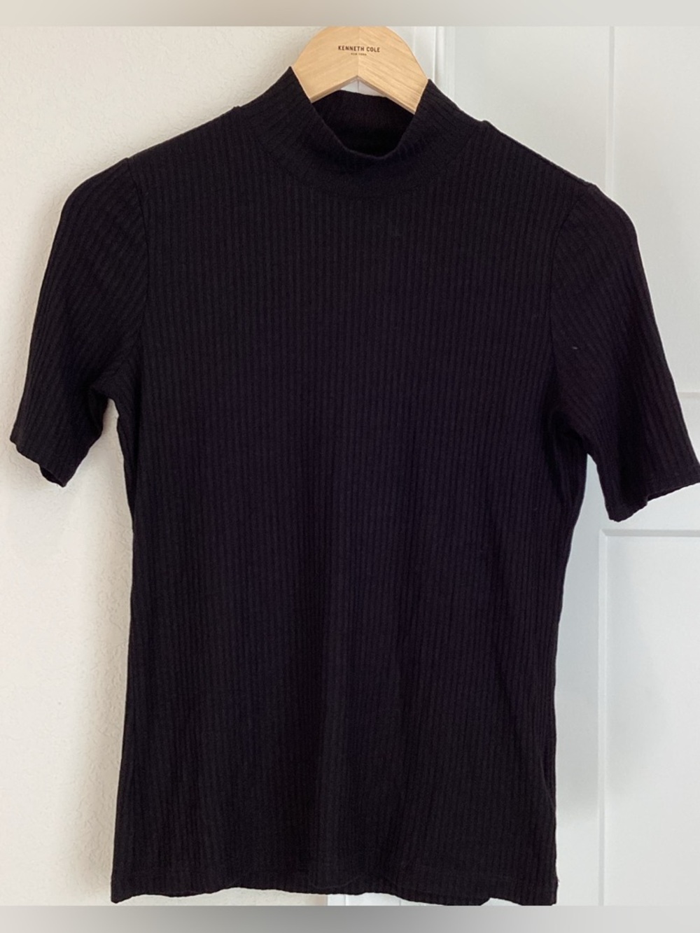 Rachel Zoe Mock-Neck Short-Sleeve Ribbed Top Black